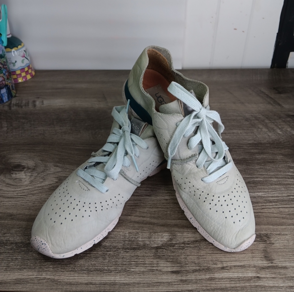 UGG Treadlite size 8 Tennis Shoes Soft Leather Comfort Walking Sage Mint 1019057